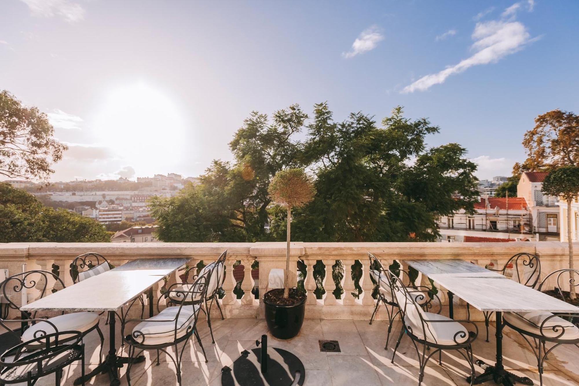 Torel Palace Lisbon Luaran gambar The terrace