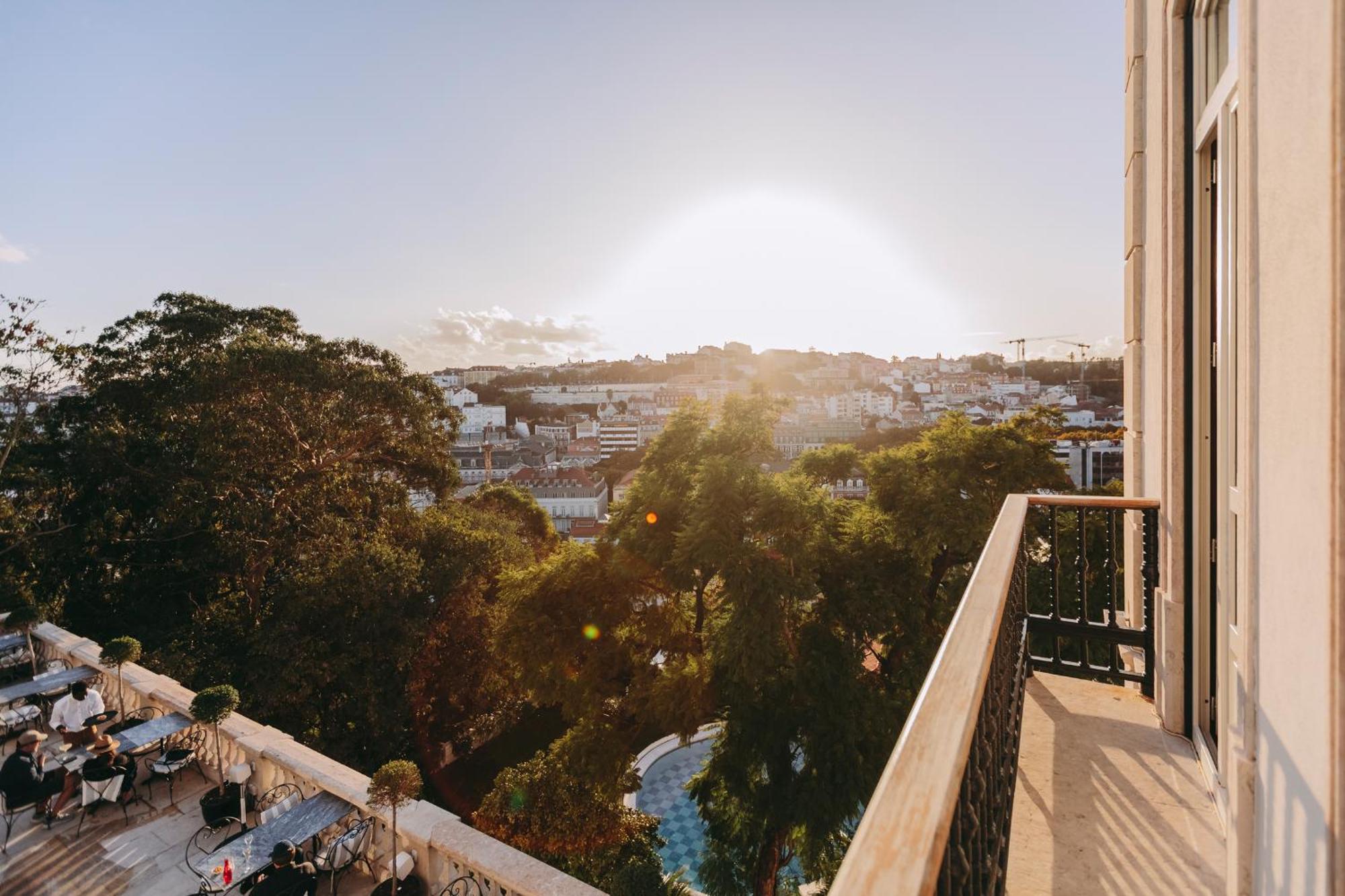 Torel Palace Lisbon Bilik gambar View from the balcony of a typical apartment